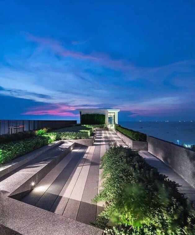 The Base Central Pattaya Eksteriør billede